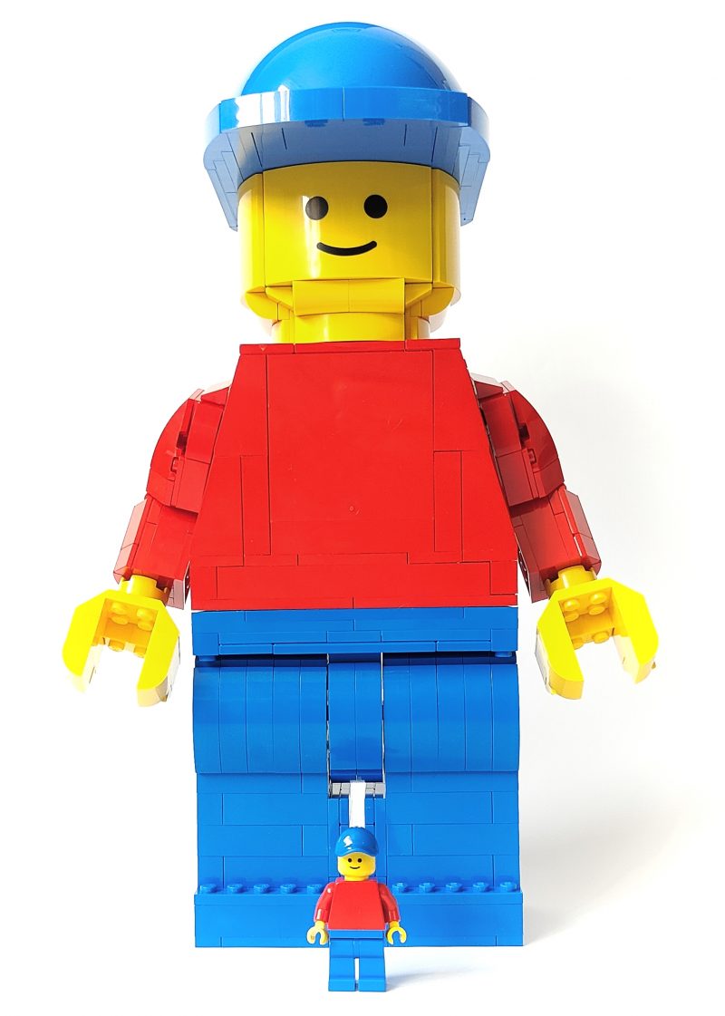 LEGO Scaled-Up LEGO Minifigure (40649) Review – The Brick Post!